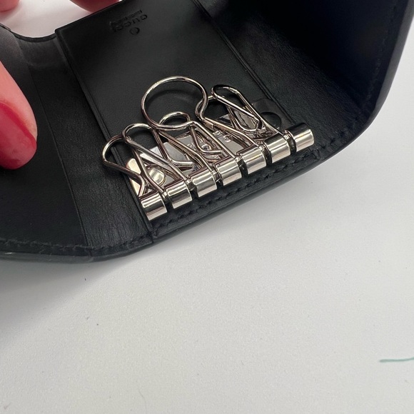 Authentic Gucci Key Case - Picture 8 of 11